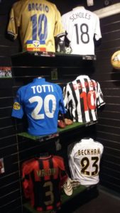 Magliette di Baggio, Totti, Beckham 