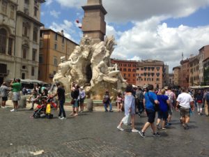 Turisti a piazza Navona