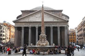 Il Pantheon e l'obelisco egizio