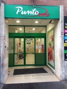 Radivo, Un supermercato a Roma