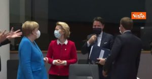 Castaldi, Merkel, von der Leyen, Conte, Macron al consiglio europeo sul Merkel, von der Leyen, Cinte, Macron al consiglio europeo 