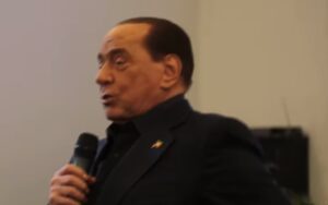 Scostamento bilancio, Silvio Berlusconi