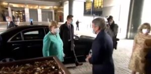 Azzeramento del debito, Angela Merkel e David Sassoli con la mascherina