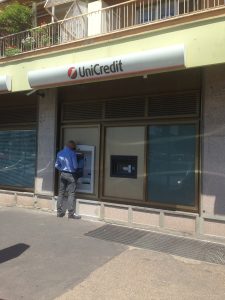 Banche, Una agenzia di Unicredit