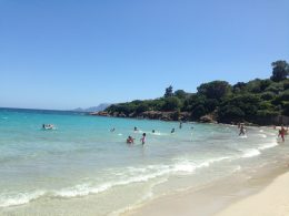 Offerta turistica, Una spiaggia della Sardegna