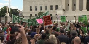 Revoca dell'aborto, Manifestazione delle donne americane contro la cancellazione dell'aborto come diritto nazionale 