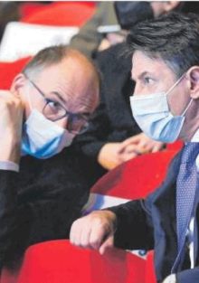 Il segretario del Pd, Enrico Letta e Giuseppe Conte