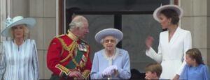 Regina Elisabetta, La regina Elisabetta II con il figlio Carlo