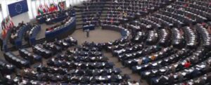 Le élites, Una seduta del Parlamento europeo