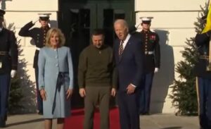 Bidenomics, Joe Biden e Volodymyr Zelensky davanti la Casa Bianca