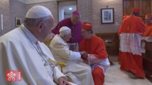 Remontada, Papa Francesco e Papa Benedetto XVI