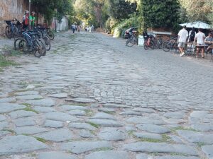 Vie consolari, Il basolato della via Appia Antica