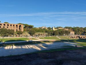 Via Appia, Il Circo Massimo e sullo sfondo a destra piazza di Porta Capena