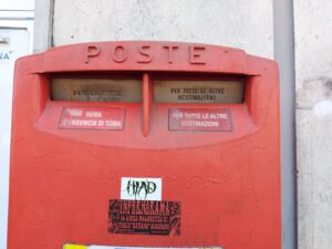 Posta, Buca per le lettere delle Poste