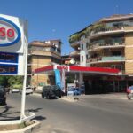 Extra profitti, Stazione di benzina a Roma